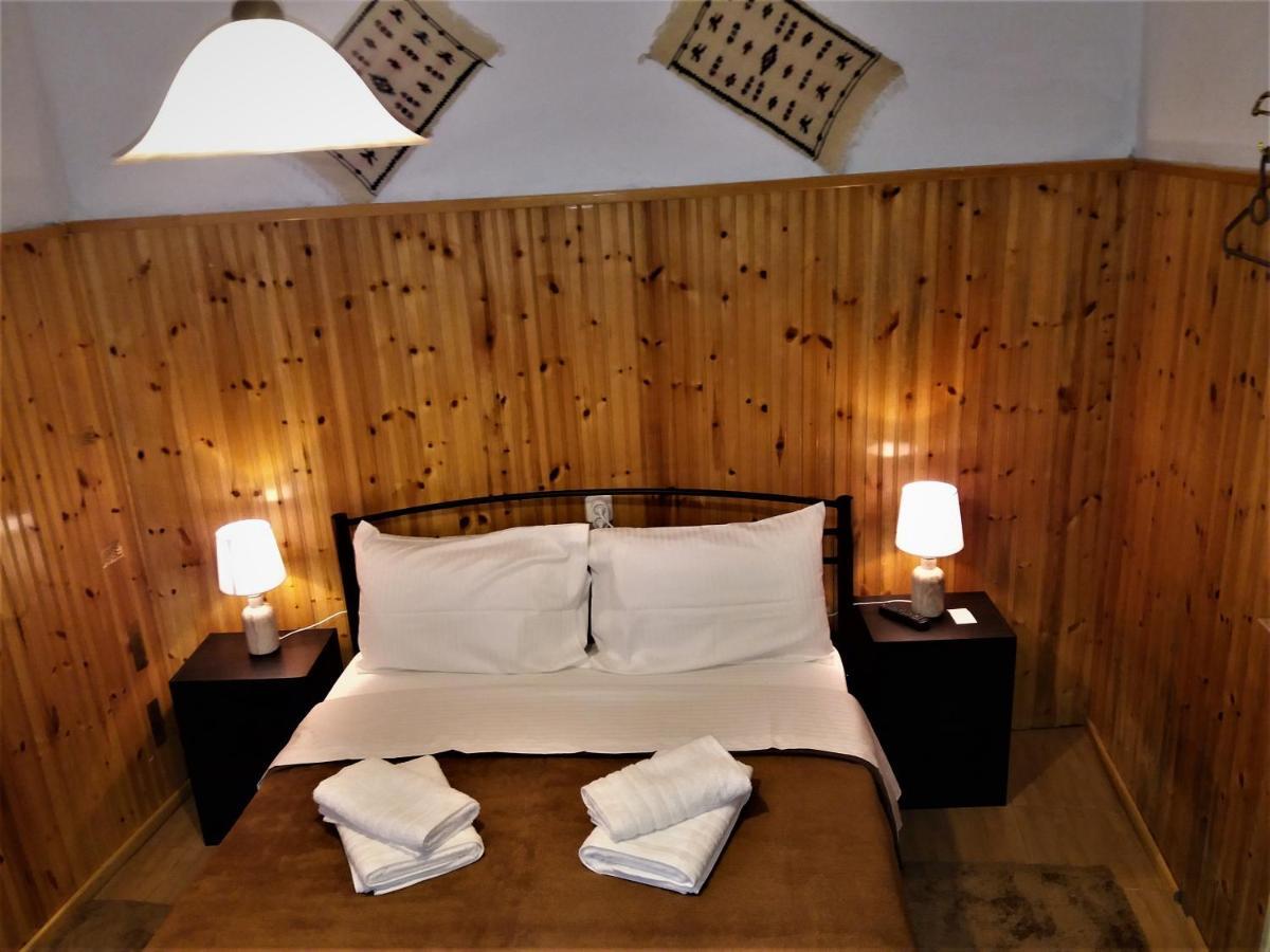 Hotel Acropolis メツォヴォ エクステリア 写真